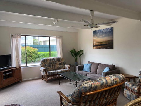 Lakes Jakaranda Holiday Units - Accommodation Great Ocean Road 3