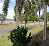 Lakeside Lodge Motel