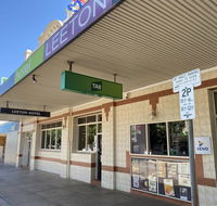 Leeton Hotel