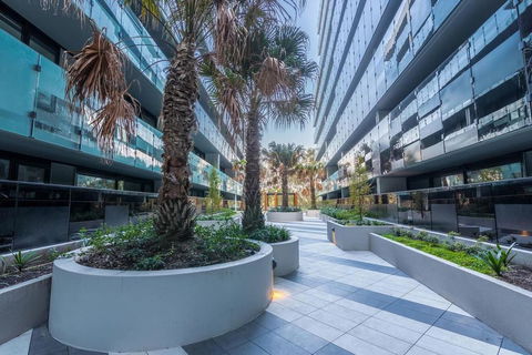 Luxury 2BR Yarra River Views WIFI-Netflix-Pool-Gym - Accommodation Great Ocean Road 1