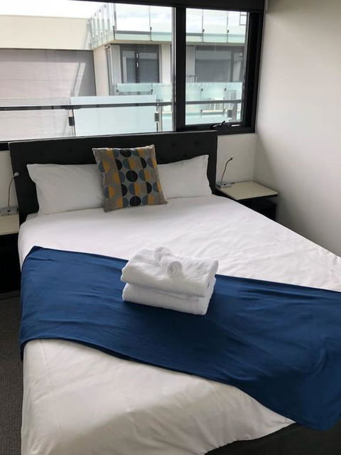 Luxury 2BR Yarra River Views WIFI-Netflix-Pool-Gym - Accommodation Great Ocean Road 3