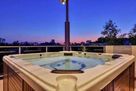 Luxury Darwin City Lights Jacuzzi Central Location Large House New Furnishings - Accommodation Great Ocean Road 3