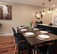 LUXURY Davcorp Executive Rentals - Free Wifi Wine Netflix and Parking in Brompton - Accommodation Great Ocean Road
