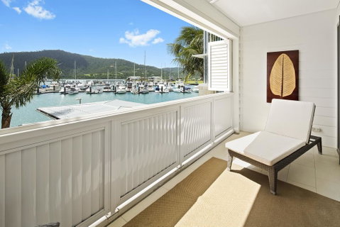 Luxury Marina View Apartment - Accommodation Great Ocean Road 3