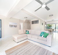 Magnolias  Fingal Bay - Accommodation Great Ocean Road