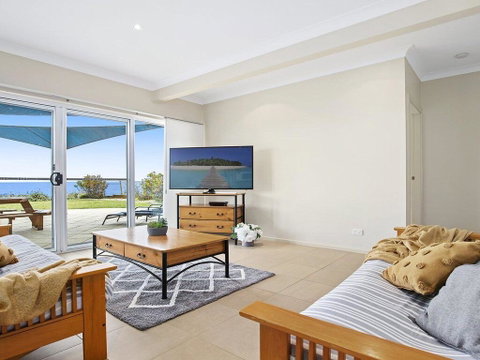 Mamorhomy - Beachfront Spacious Apartment - Accommodation Great Ocean Road 0