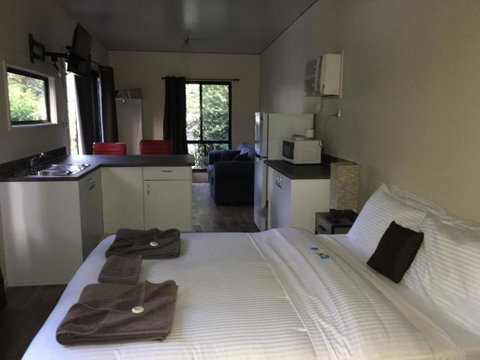 Mapleton Cabins & Caravan Park - Accommodation Great Ocean Road 3