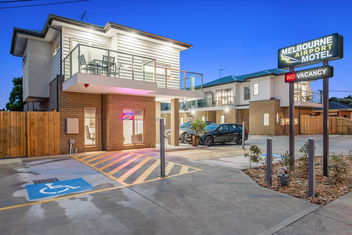 Melbourne Airport Motel with Accommodation Great Ocean Road