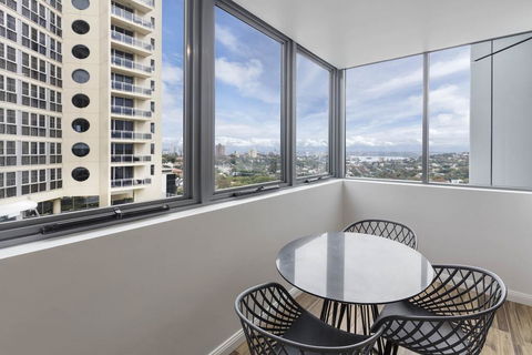 Meriton Suites Bondi Junction - Accommodation Great Ocean Road 3