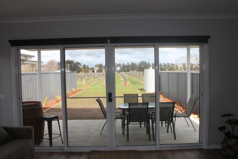 Milawa Vineyard Views - Guesthouse 2 - Accommodation Great Ocean Road 2