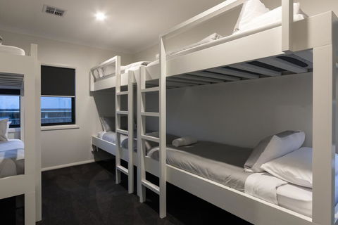 Mountain Mist Retreat - 6 Bedrooms - Accommodation Great Ocean Road 1
