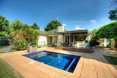 Murray House - Accommodation Great Ocean Road 0