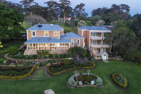 Grand Mercure Basildene Manor - Accommodation Great Ocean Road 0