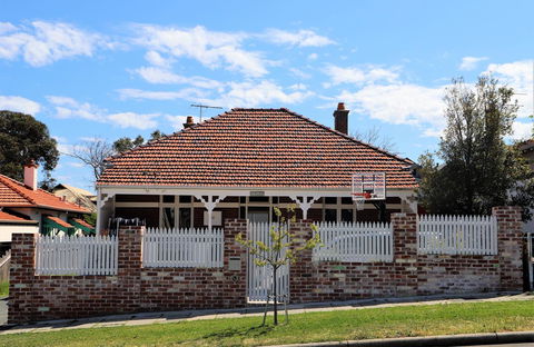 Fremantle Heritage Home For You To Enjoy! - Accommodation Great Ocean Road 0