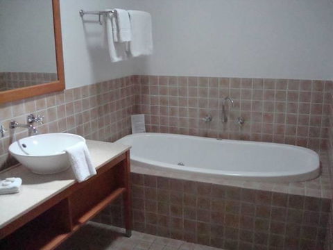 Presidential Bungalow - Accommodation Great Ocean Road 3