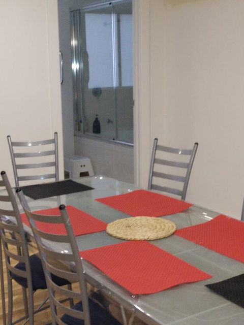 DIANELLA Budget Rooms Happy Place To Stay - Accommodation Great Ocean Road 27