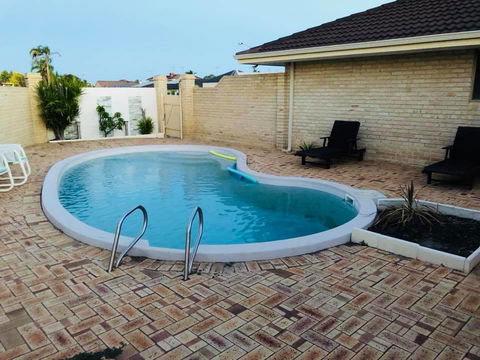 LA ANCHOR ON THE CANALS (MANDURAH) - Accommodation Great Ocean Road 11