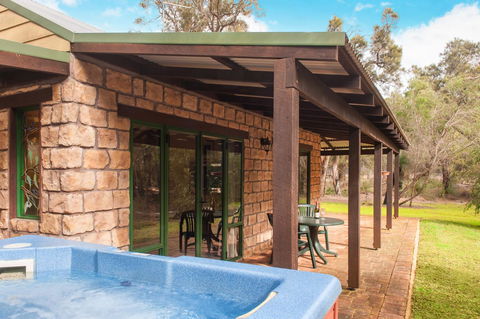 Yelverton Brook Conservation Sanctuary - Accommodation Great Ocean Road 10