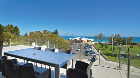 Mullaloo Beach Hotels & Apartments - Accommodation Great Ocean Road 7