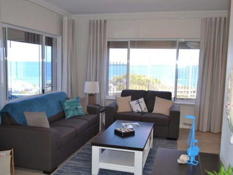 Caravel Beach House Mandurah - Accommodation Great Ocean Road 24