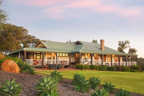 The Farmhouse - Accommodation Great Ocean Road 2