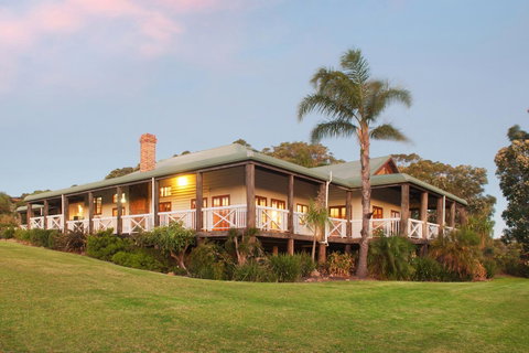 The Farmhouse - Accommodation Great Ocean Road 0
