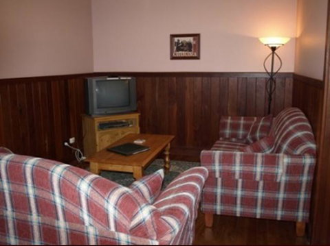 Pemberton Old Picture Theatre Holiday Apartments - Accommodation Great Ocean Road 37