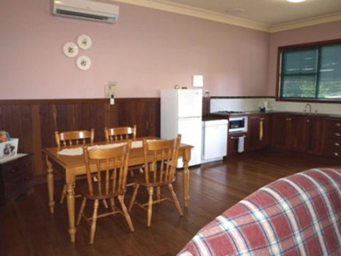 Pemberton Old Picture Theatre Holiday Apartments - Accommodation Great Ocean Road 34
