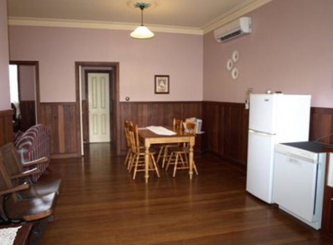 Pemberton Old Picture Theatre Holiday Apartments - Accommodation Great Ocean Road 32