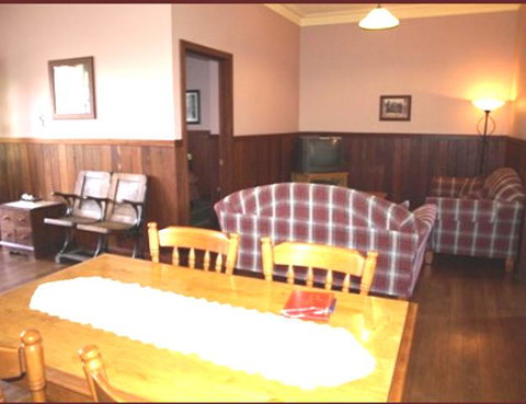 Pemberton Old Picture Theatre Holiday Apartments - Accommodation Great Ocean Road 35