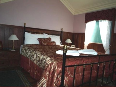 Pemberton Old Picture Theatre Holiday Apartments - Accommodation Great Ocean Road 4