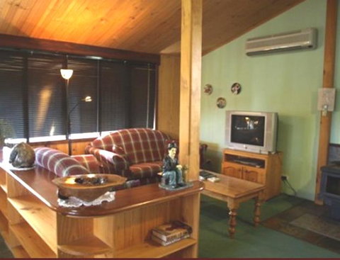 Pemberton Old Picture Theatre Holiday Apartments - Accommodation Great Ocean Road 15