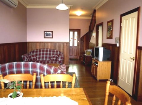 Pemberton Old Picture Theatre Holiday Apartments - Accommodation Great Ocean Road 5