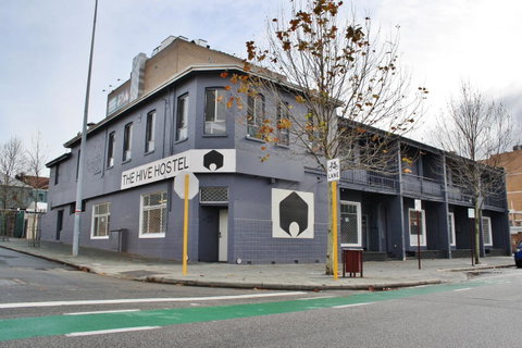 The Hive Hostel - Traveler Friendly, Passport Only - Accommodation Great Ocean Road 3