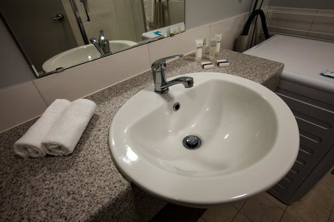 Beadon Bay Hotel - Accommodation Great Ocean Road 10