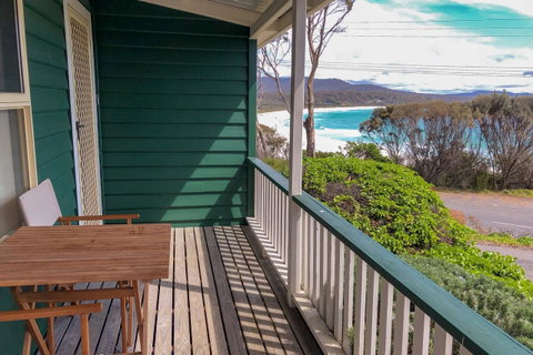 BINALONG BEACH COTTAGE Beachfront At Bay Of Fires Next To Restaurant - Accommodation Great Ocean Road 14