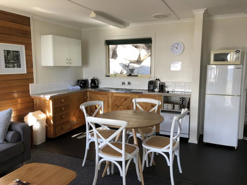 BINALONG BEACH COTTAGE Beachfront At Bay Of Fires Next To Restaurant - Accommodation Great Ocean Road 18