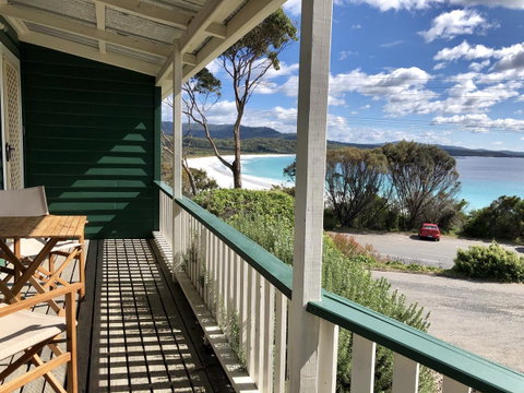 BINALONG BEACH COTTAGE Beachfront At Bay Of Fires Next To Restaurant - Accommodation Great Ocean Road 1
