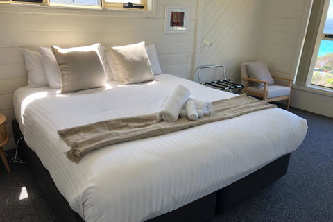 BINALONG BEACH COTTAGE Beachfront At Bay Of Fires Next To Restaurant - Accommodation Great Ocean Road 6