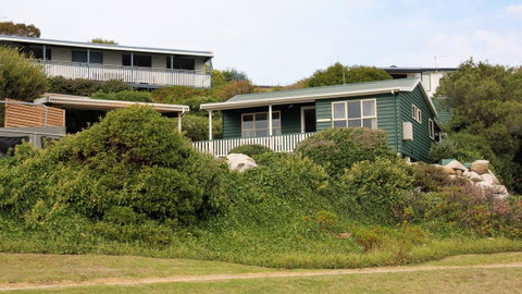 BINALONG BEACH COTTAGE Beachfront At Bay Of Fires Next To Restaurant - Accommodation Great Ocean Road 8