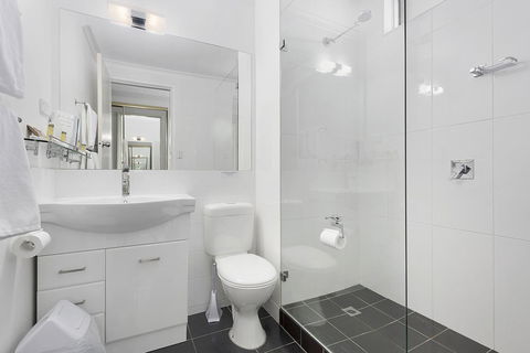 Beachfront Voyager Motor Inn - Accommodation Great Ocean Road 11