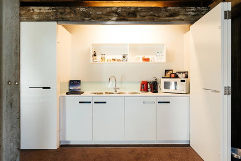 The Henry Jones Art Hotel - Accommodation Great Ocean Road 31