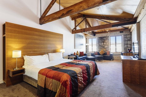 The Henry Jones Art Hotel - Accommodation Great Ocean Road 6