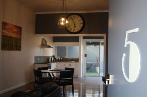 Apartment 5ive - Accommodation Great Ocean Road 9