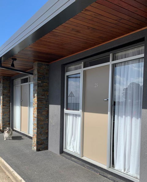 The Waterfront Wynyard - Accommodation Great Ocean Road 39