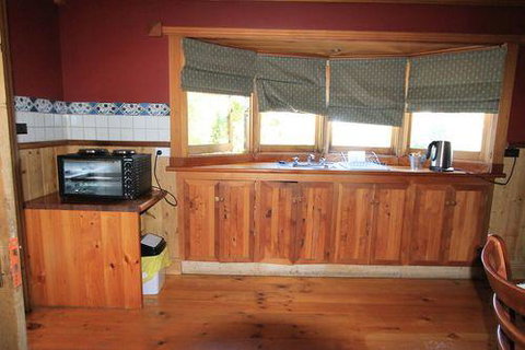 Kerrellie Cottages 2, 4 & 8 Reid Street - Accommodation Great Ocean Road 14