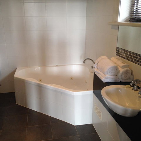 Auldington Hotel - Accommodation Great Ocean Road 20