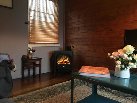 Walnut Cottage - Accommodation Great Ocean Road 2