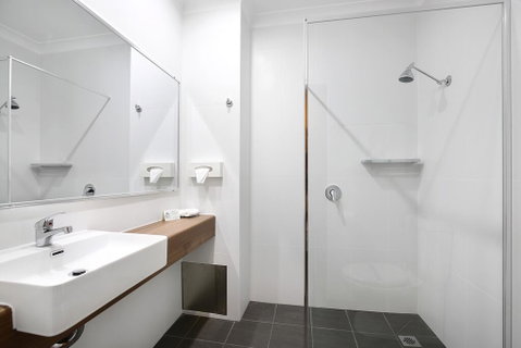 New England Motor Inn - Accommodation Great Ocean Road 1