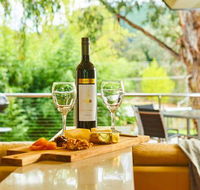 No.6 - Luxury Private Haven in the Heart of Bright - Accommodation Great Ocean Road